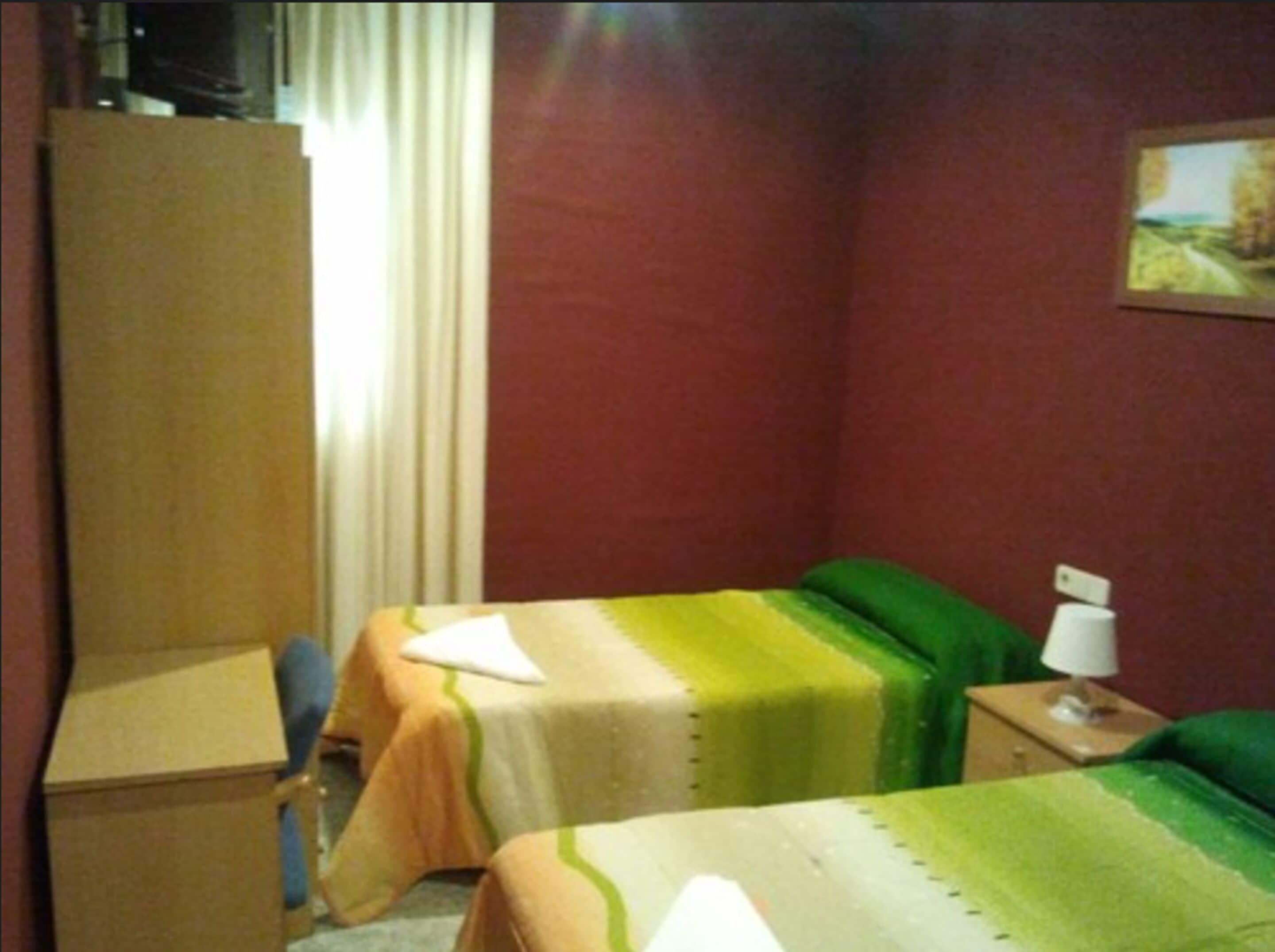 Hostal Emilio Barajas — Photos 2